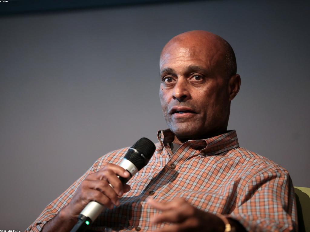 ព្រឹត្តិការណ៍និងផ្សាយព្រេង: សិល្បៈនៃការប្រាស្រ័យទាក់ទង